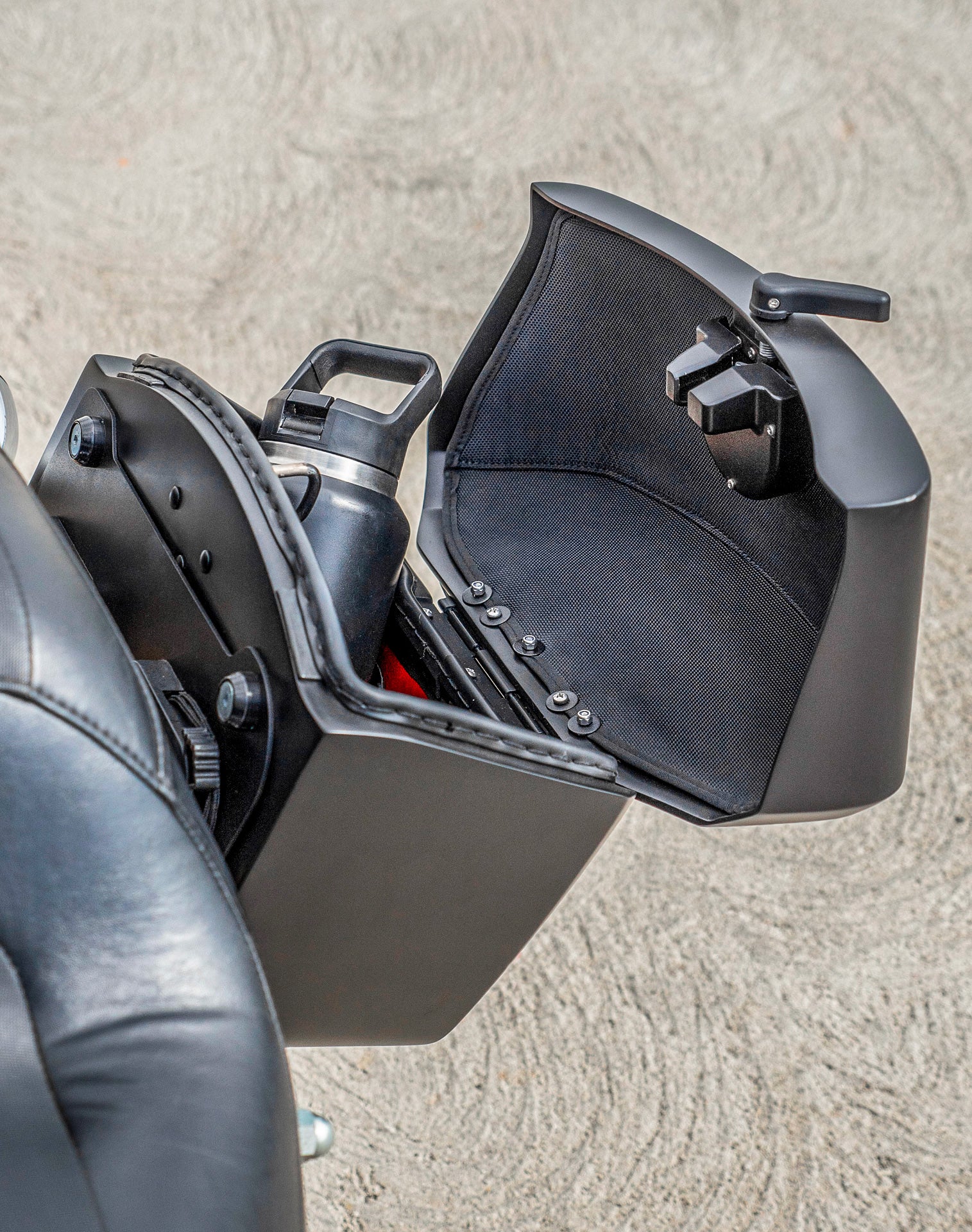 24L - Ironclad Quick-Mount Medium Indian Chief Bobber Matte Hard Saddlebags Lifestyle Image