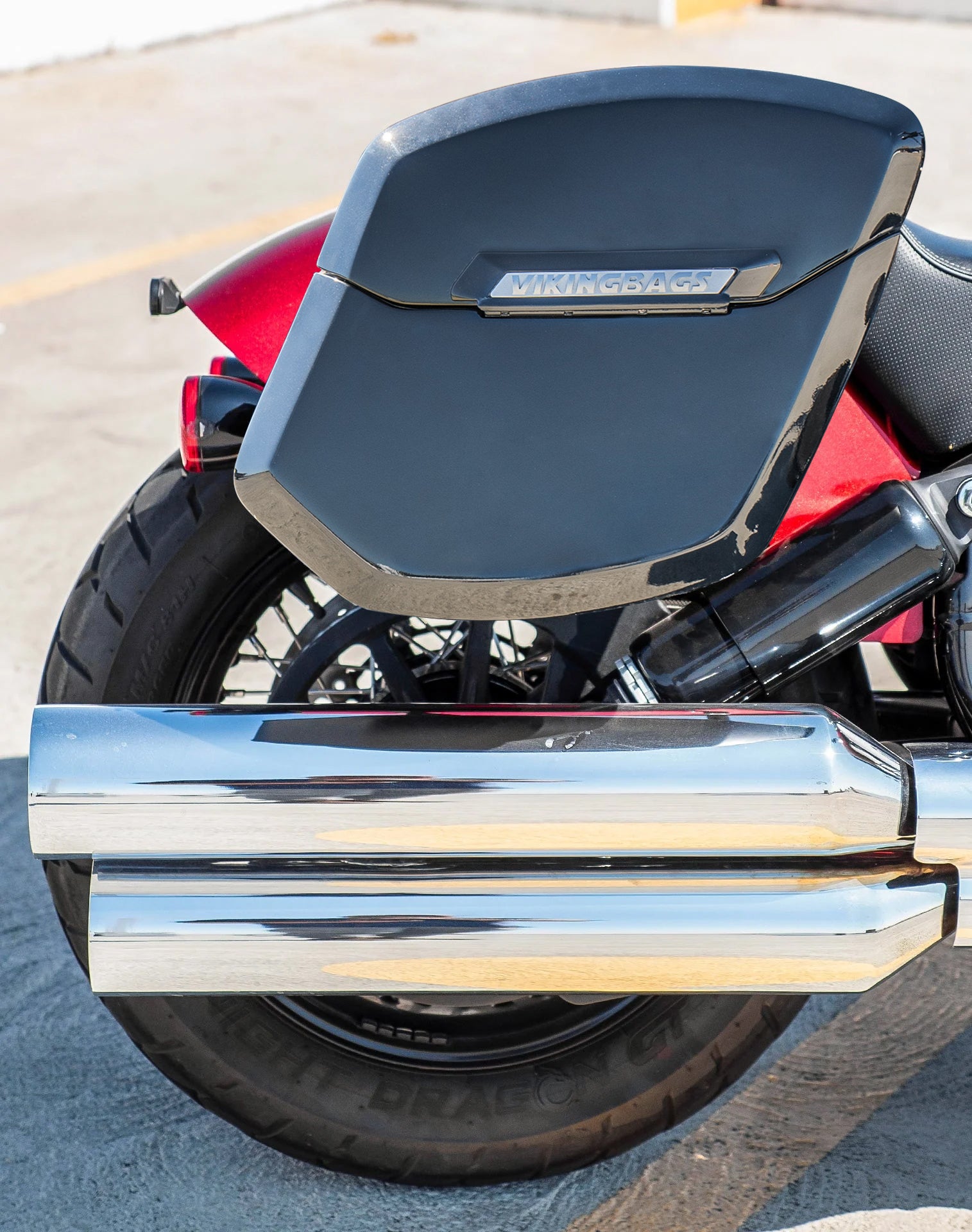 24L - Ironclad Quick-Mount Medium Indian Chief Bobber Dark Horse Painted Hard Saddlebags Lifestyle Image