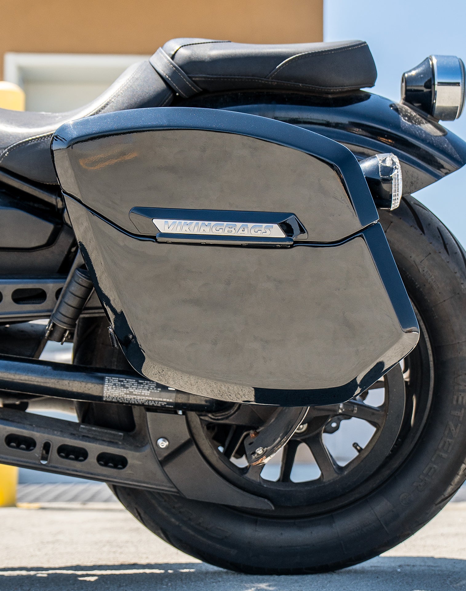 24L - Ironclad Quick-Mount Medium Yamaha Bolt Specific Painted Hard Saddlebags Life style 2