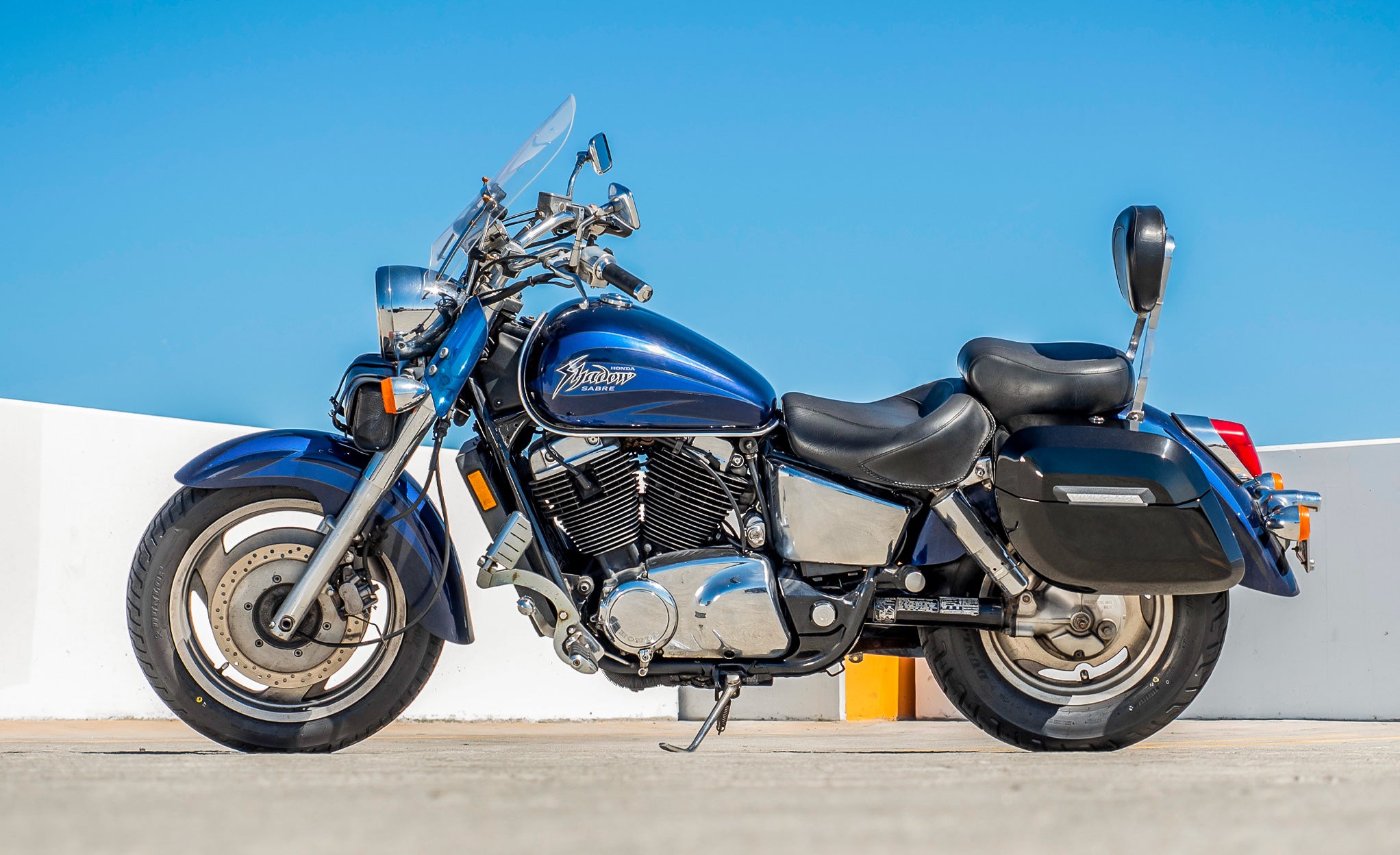 36L - Lamellar Raven Extra Large Honda Shadow 1100 Sabre Shock Cut-out Painted Motorcycle Hard Saddlebags @expand