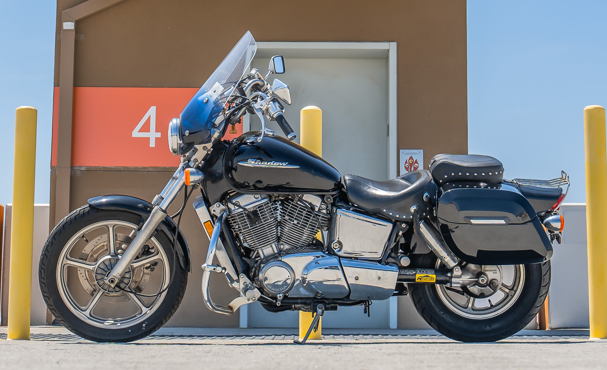 36L - Lamellar Raven Extra Large Honda Shadow 1100 Spirit Shock Cut-out Painted Motorcycle Hard Saddlebags @expand