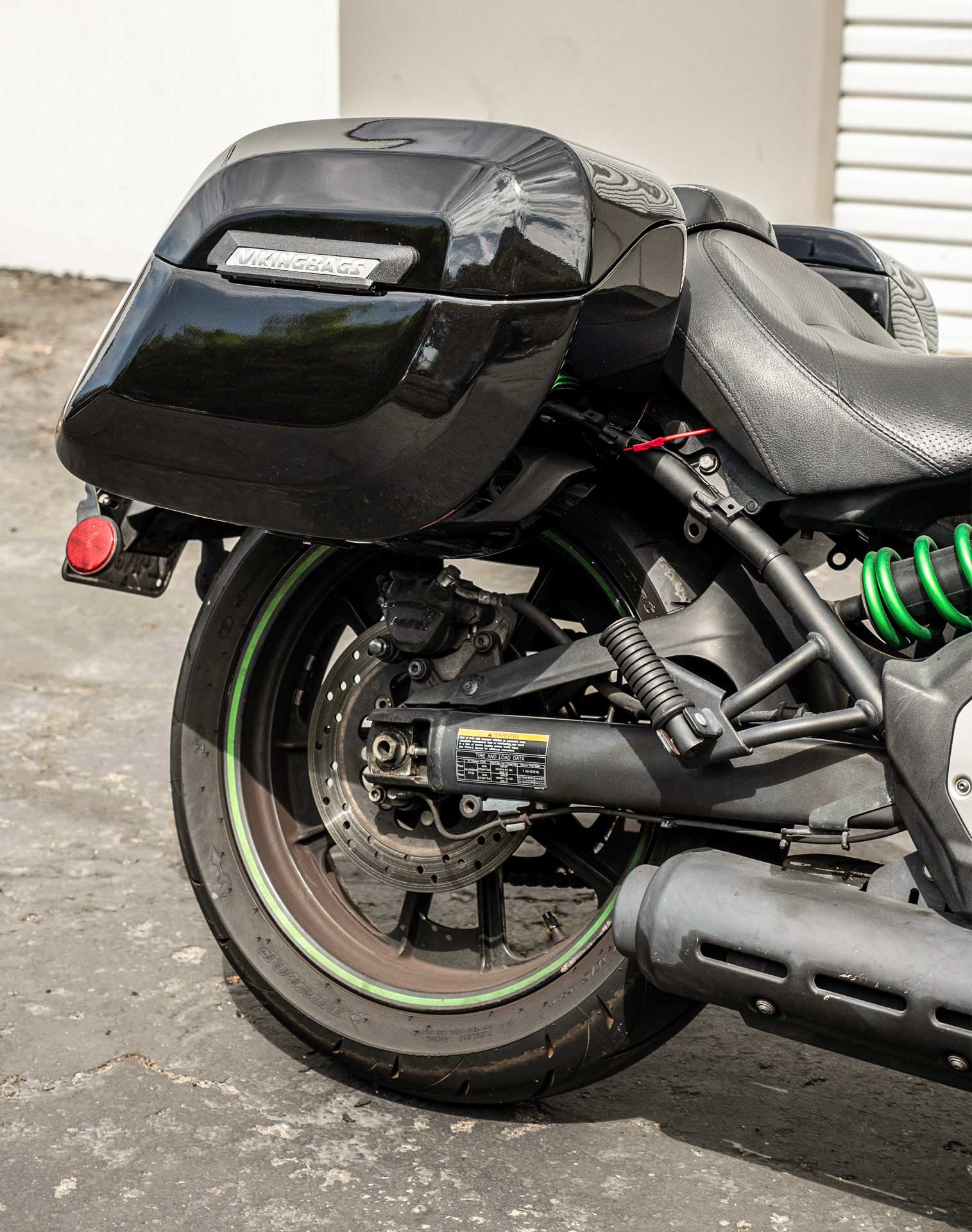 40L - Lamellar Raven Extra Large Kawasaki Vulcan S VN650 Painted Motorcycle Hard Saddlebags v2