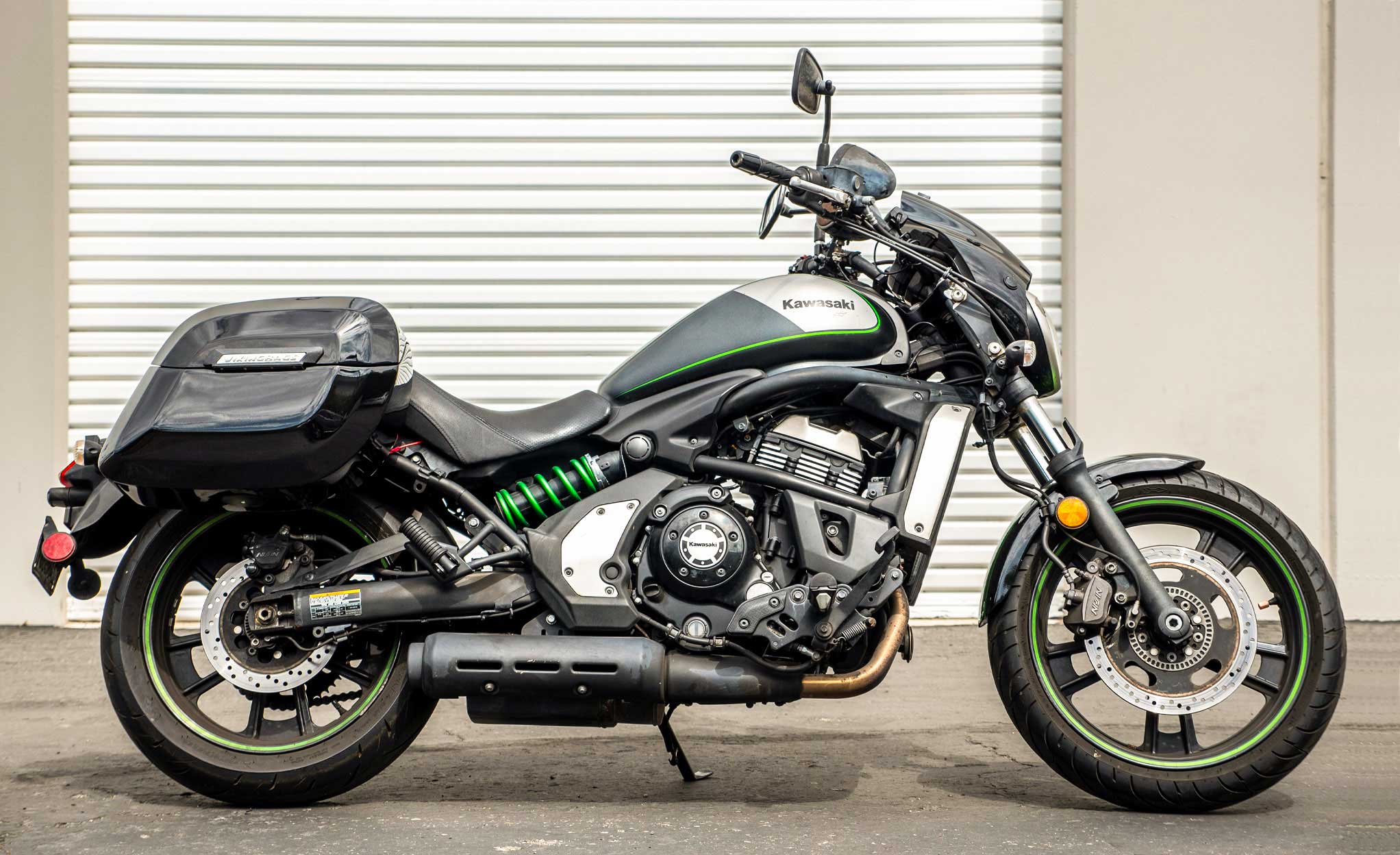 40L - Lamellar Raven Extra Large Kawasaki Vulcan S VN650 Painted Motorcycle Hard Saddlebags @expand