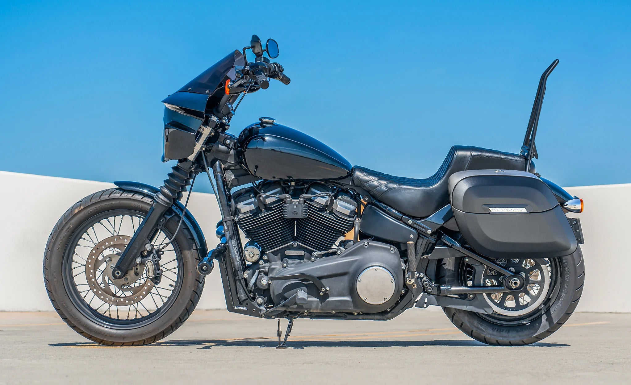 40L - Lamellar Raven Extra Large Leather Covered Motorcycle Hard Saddlebags for Harley Softail Street Bob FXBB/S Lifestyle @expand