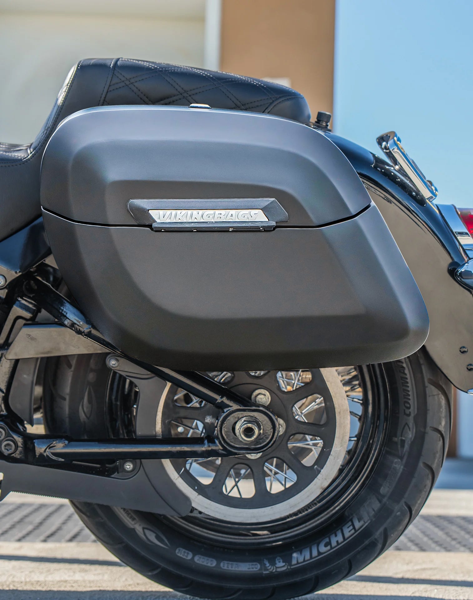 40L - Lamellar Raven Extra Large Matte Motorcycle Hard Saddlebags for Harley Softail Heritage FLHC/S Lifestyle