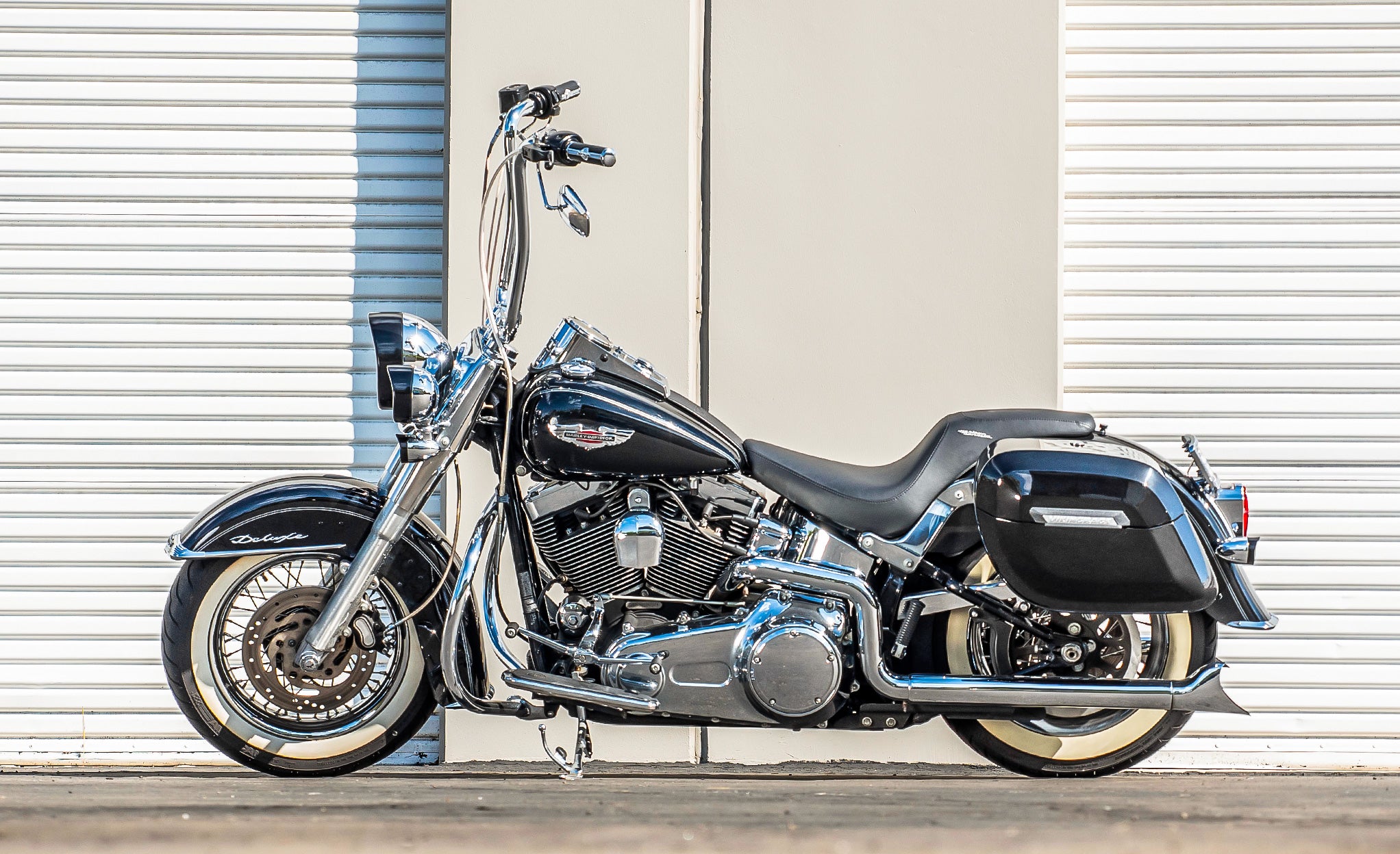 40L - Lamellar Raven Extra Large Painted Motorcycle Hard Saddlebags for Harley Softail Deluxe FLSTN/I @expand