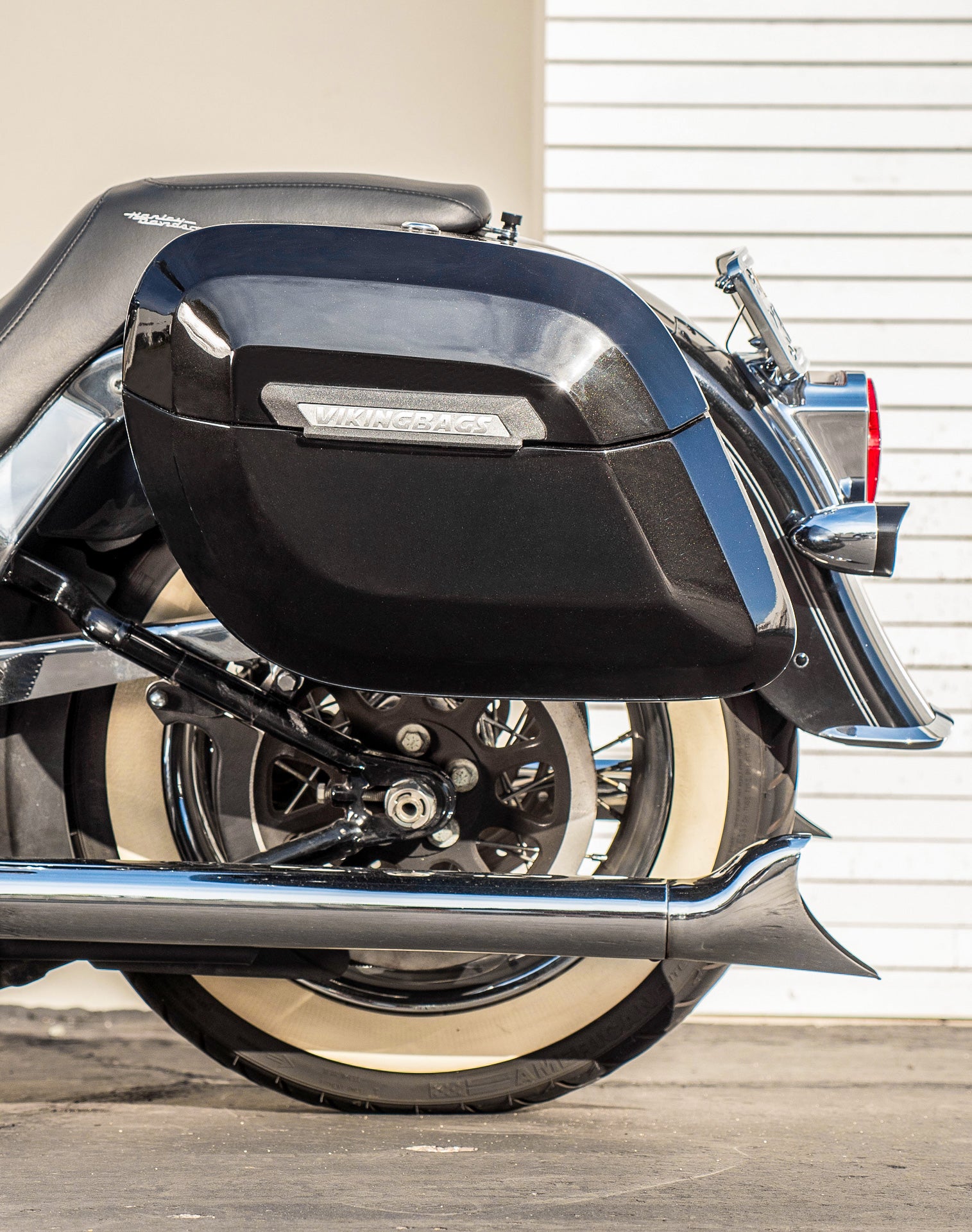 40L - Lamellar Raven Extra Large Painted Motorcycle Hard Saddlebags for Harley Softail Deluxe FLSTN/I v2