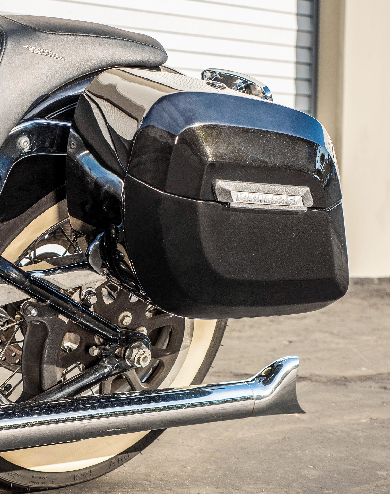 40L - Lamellar Raven Extra Large Painted Motorcycle Hard Saddlebags for Harley Softail Deluxe FLSTN/I v3