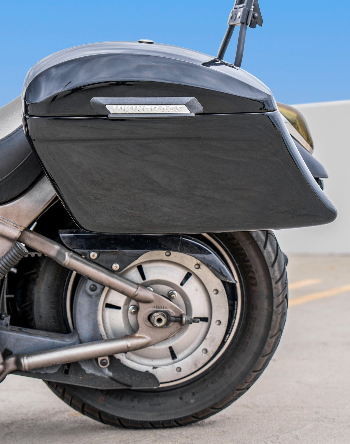 40L - Lamellar Stallion Extra Large Kawasaki Vulcan 900 Custom VN900C Painted Motorcycle Hard Saddlebags