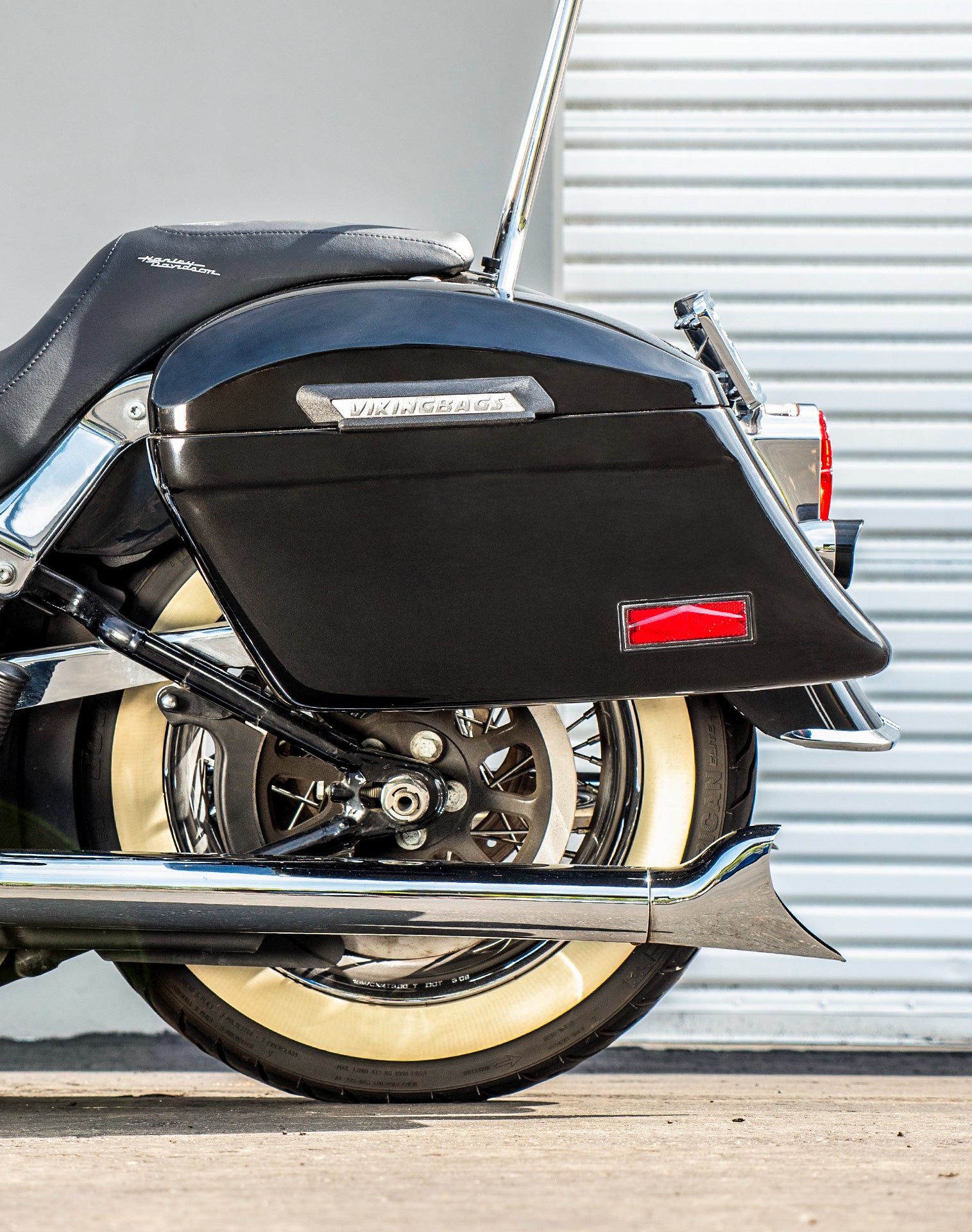 44L - Lamellar Stallion Extra Large Painted Motorcycle Hard Saddlebags for Harley Softail Deluxe FLSTN/I v2