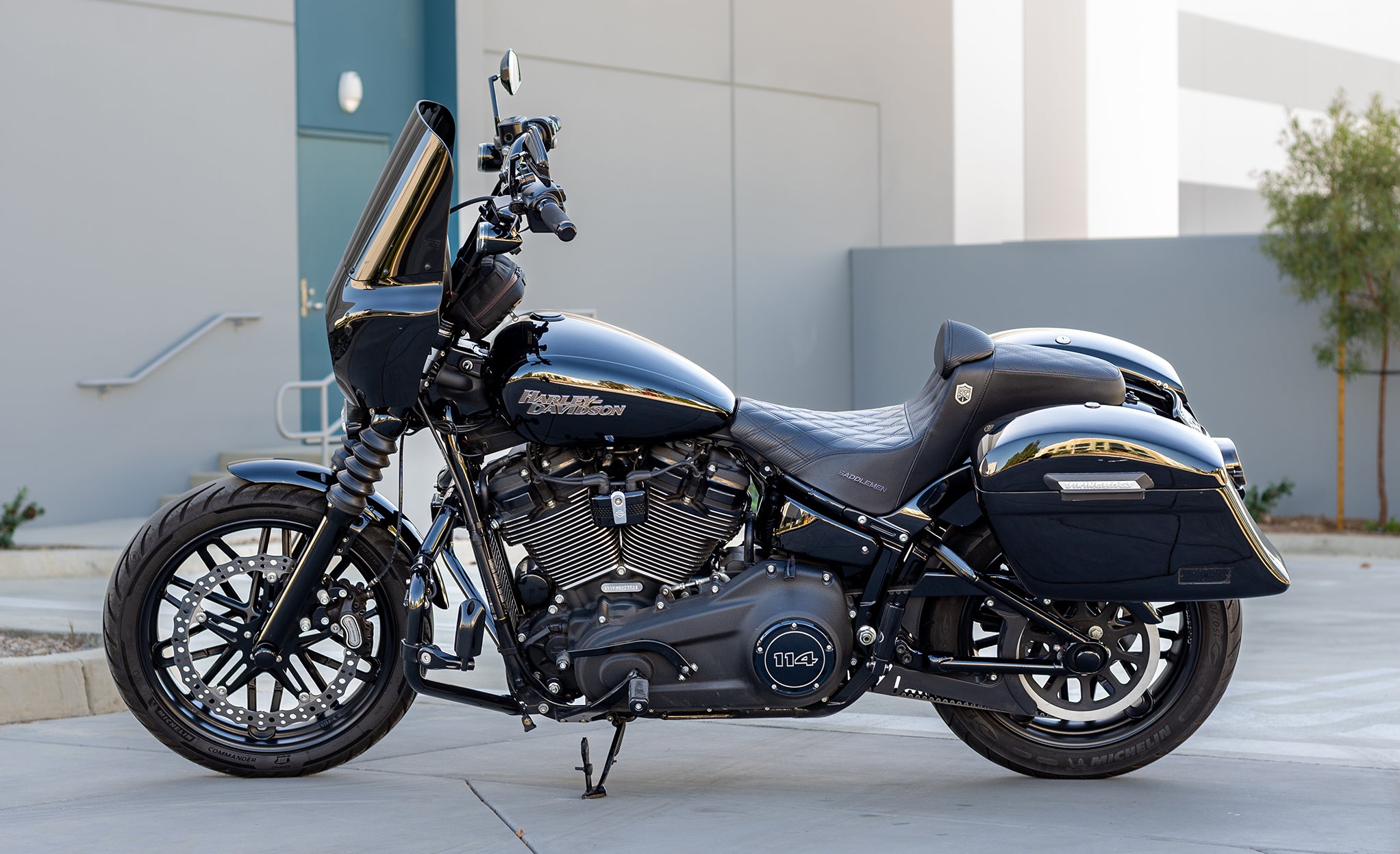 44L - Lamellar Stallion Extra Large Painted Motorcycle Hard Saddlebags for Harley Softail Street Bob FXBB @expand