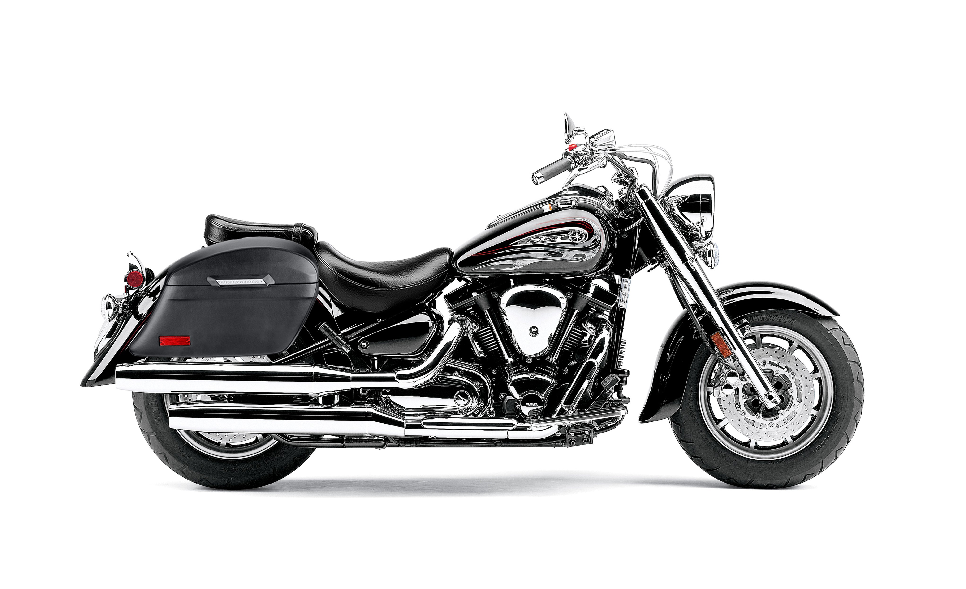 44L - Lamellar Stallion Extra Large Yamaha Road Star S Midnight Leather Covered Motorcycle Hard Saddlebags Bag on Bike @expand