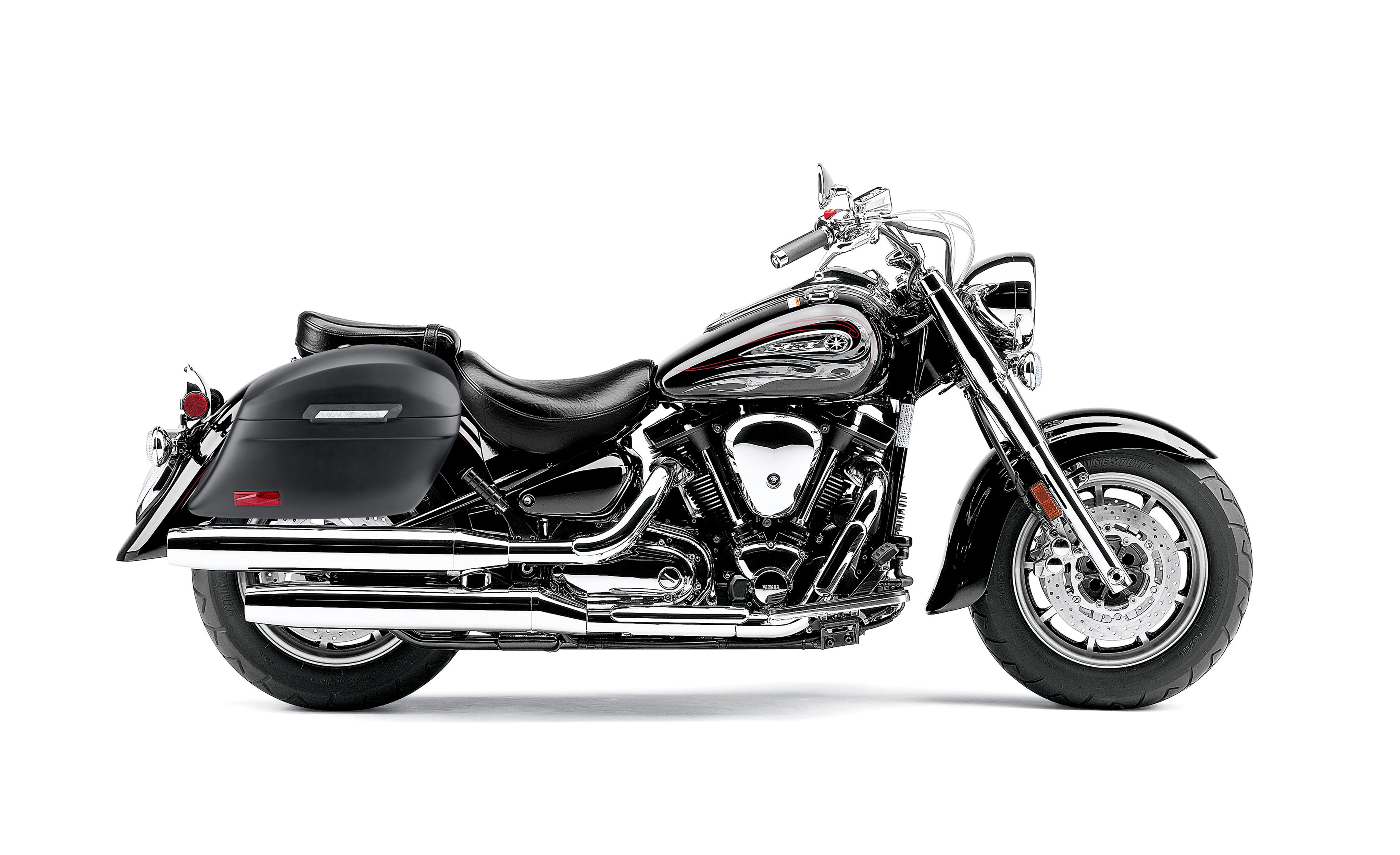 44L - Lamellar Stallion Extra Large Yamaha Road Star S Midnight Matte Motorcycle Hard Saddlebags Bag on Bike @expand