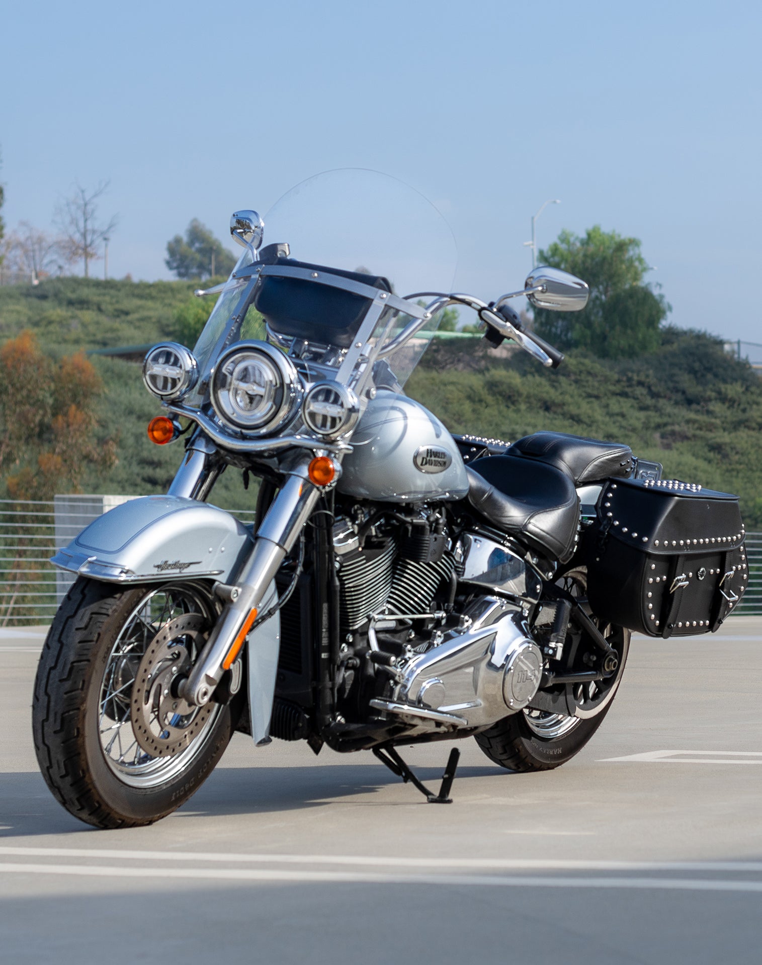 35L - Legacy Extra Large Studded Leather Motorcycle Saddlebags for Harley Softail Heritage FLSTC/I v1