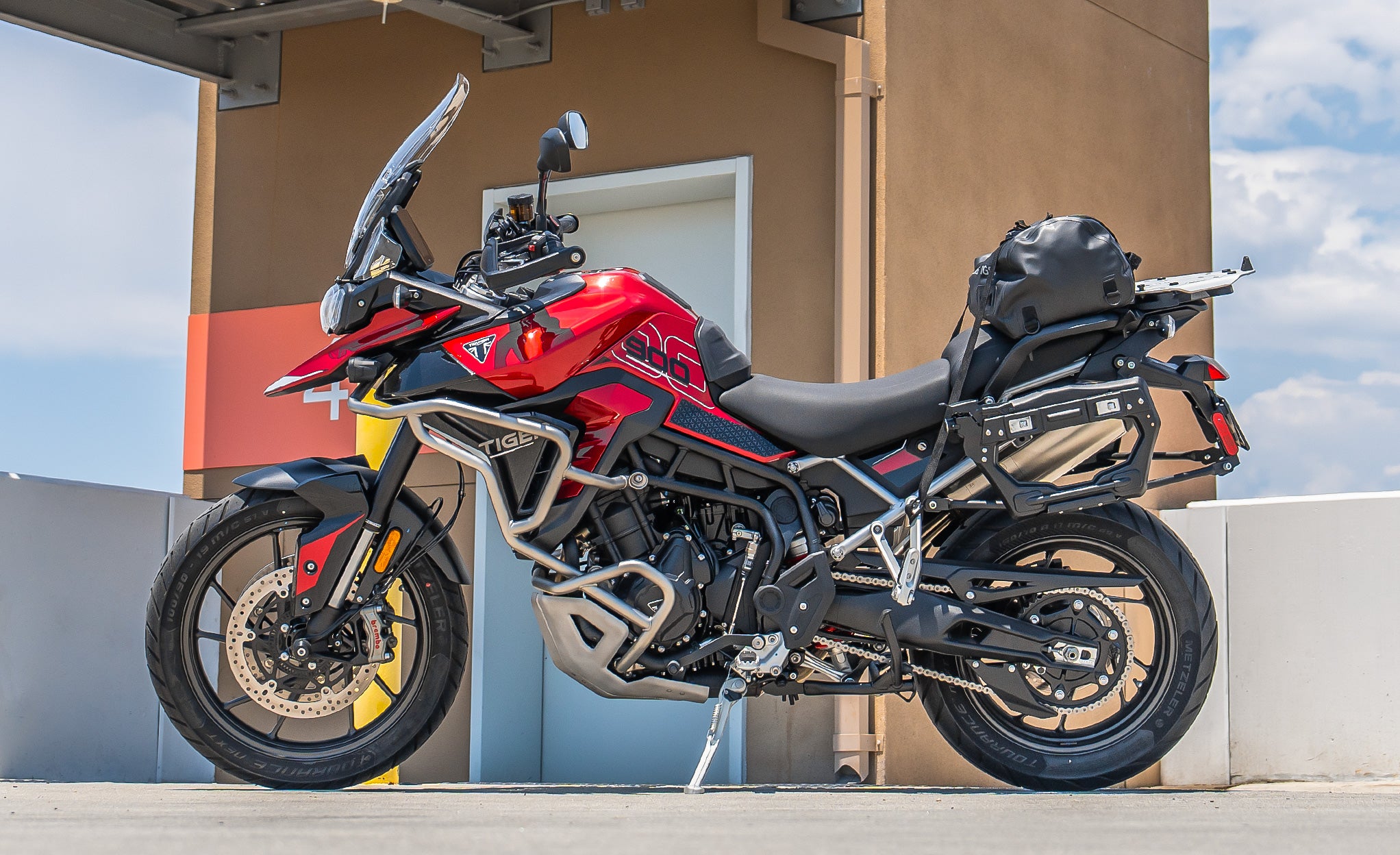 22L - Odyssey Triumph Adventure Touring Backpack Life Style Photo @expand