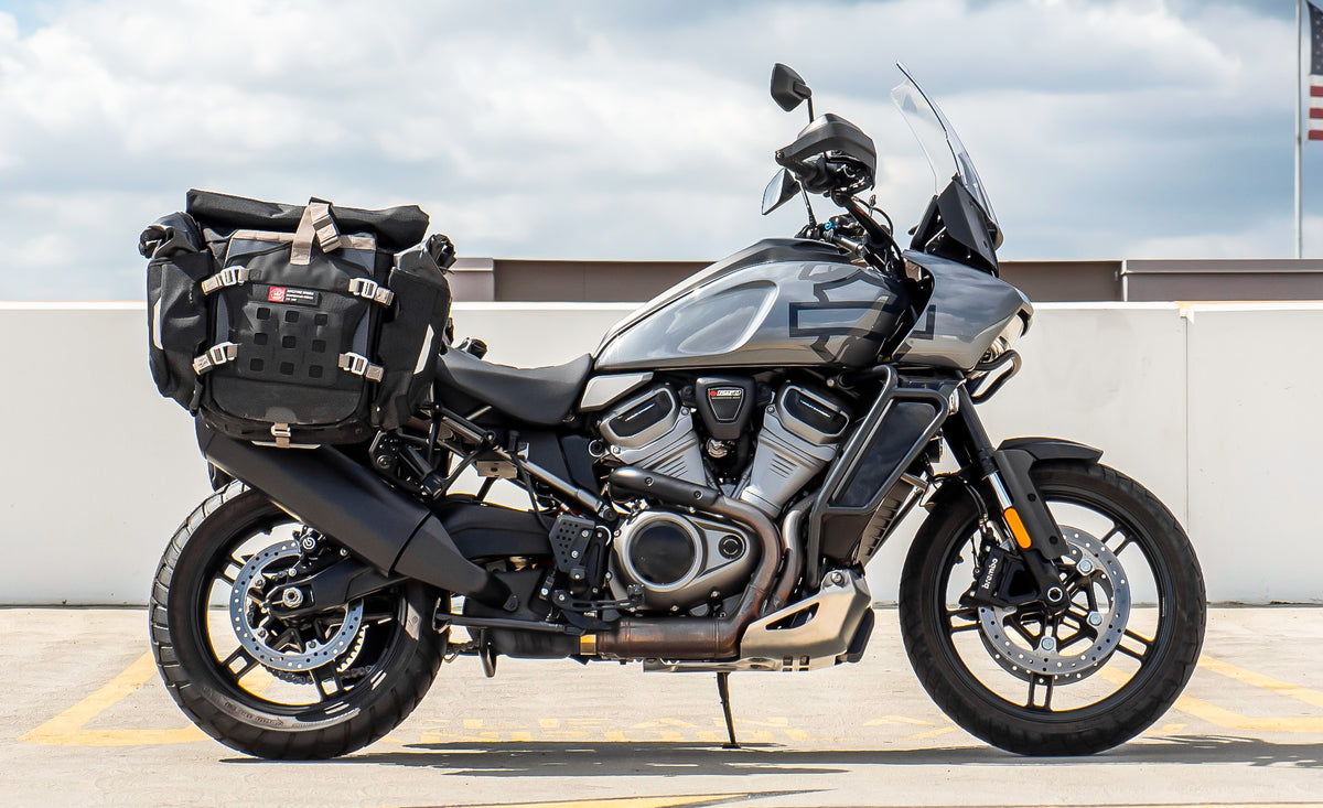 5L - Odyssey Adventure Touring Backup Pocket Lifestyle @expand