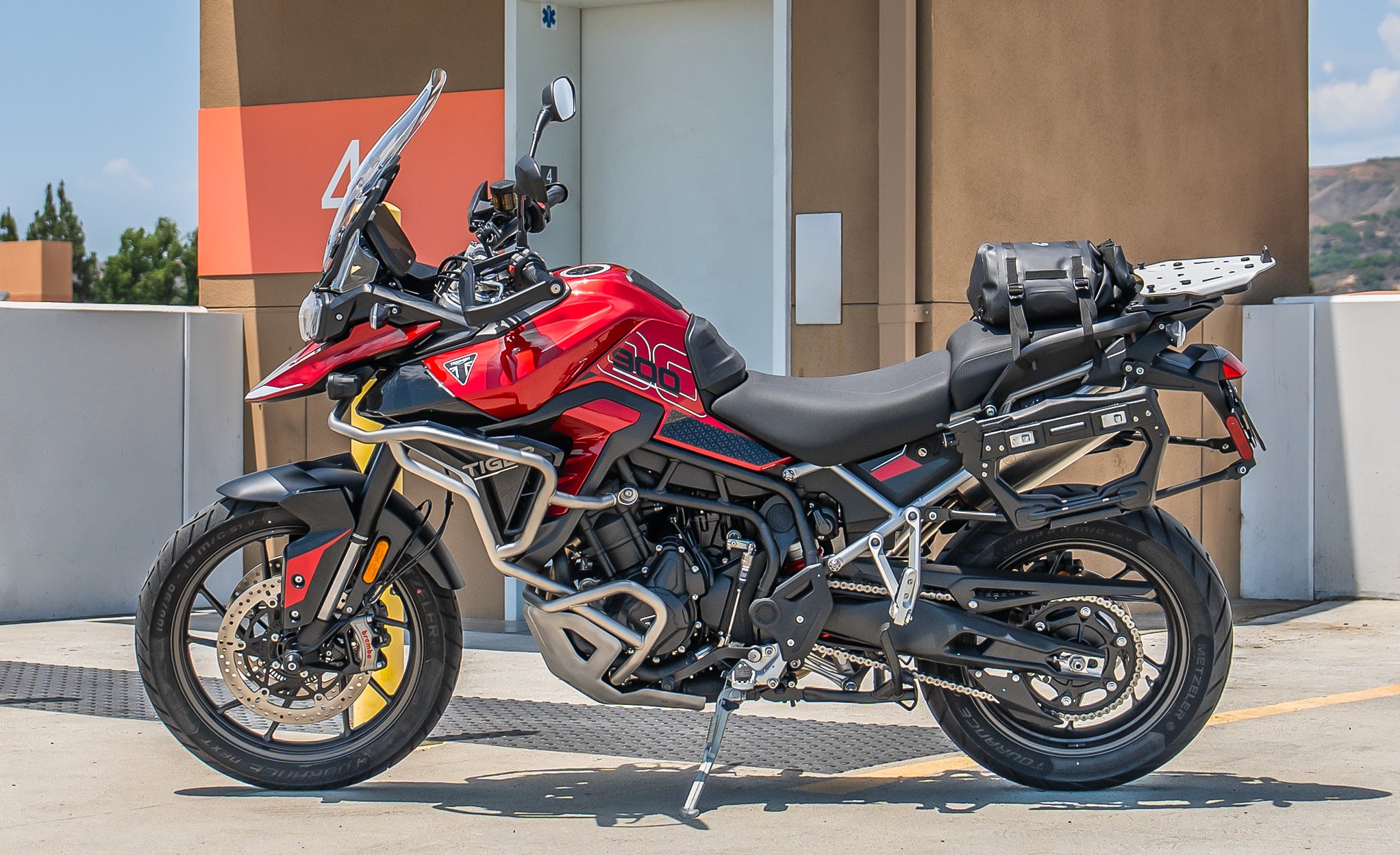 8L - Odyssey Triumph ADV Touring Tailpack Life Style Photo @expand