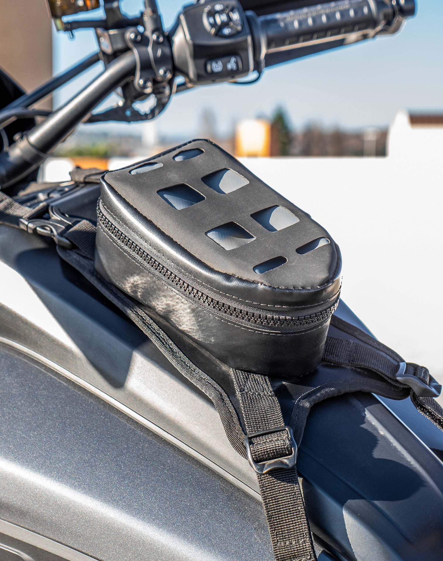 1L - Odyssey Adventure Touring Tank Bag v2