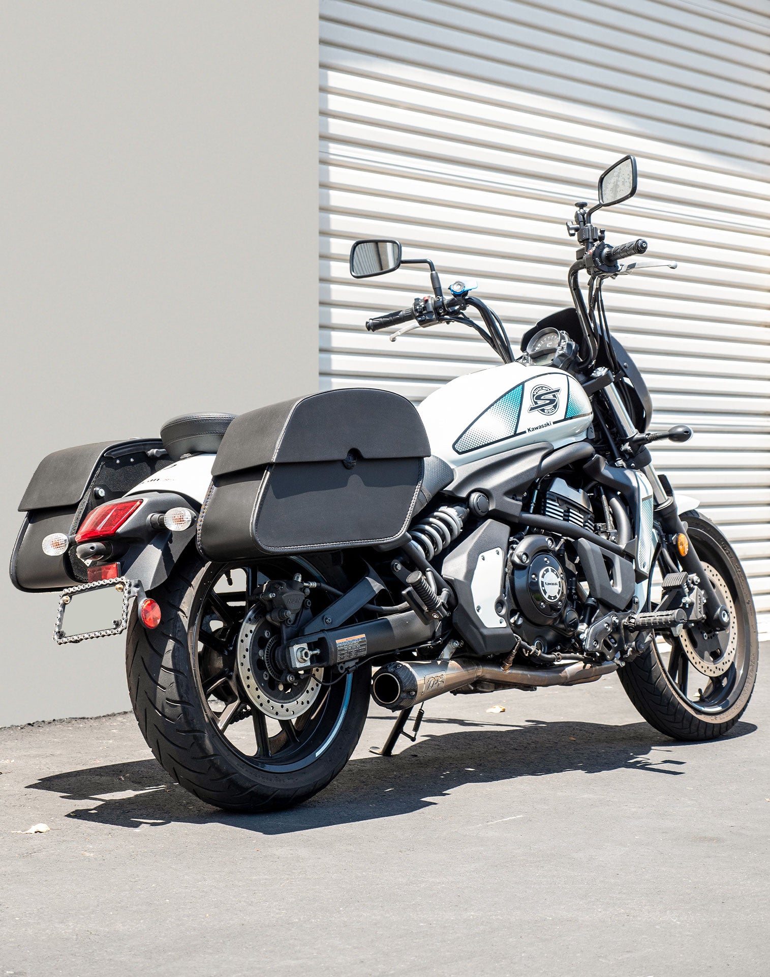 28L - Panzer Medium Kawasaki Vulcan S VN650 Motorcycle Saddlebags v1