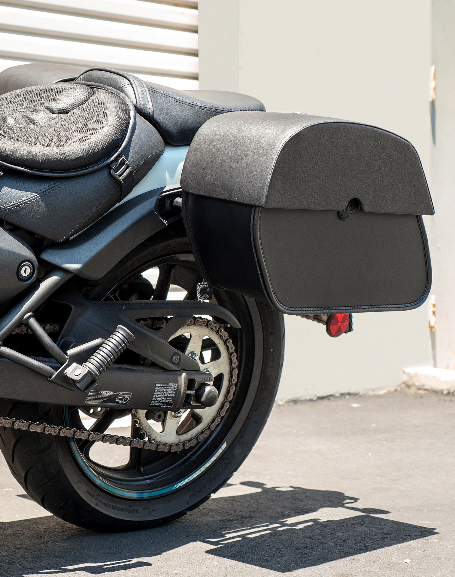 28L - Panzer Medium Kawasaki Vulcan S VN650 Motorcycle Saddlebags v2