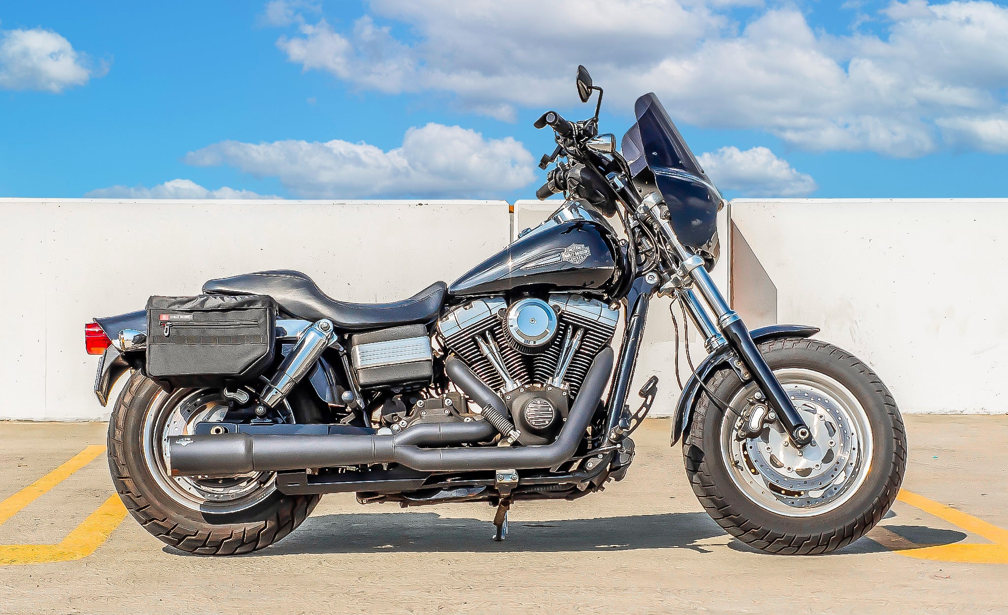 18L - Patriot Large Motorcycle Throw Over Saddlebags for Harley Dyna Fat Bob FXDF/SE @expand