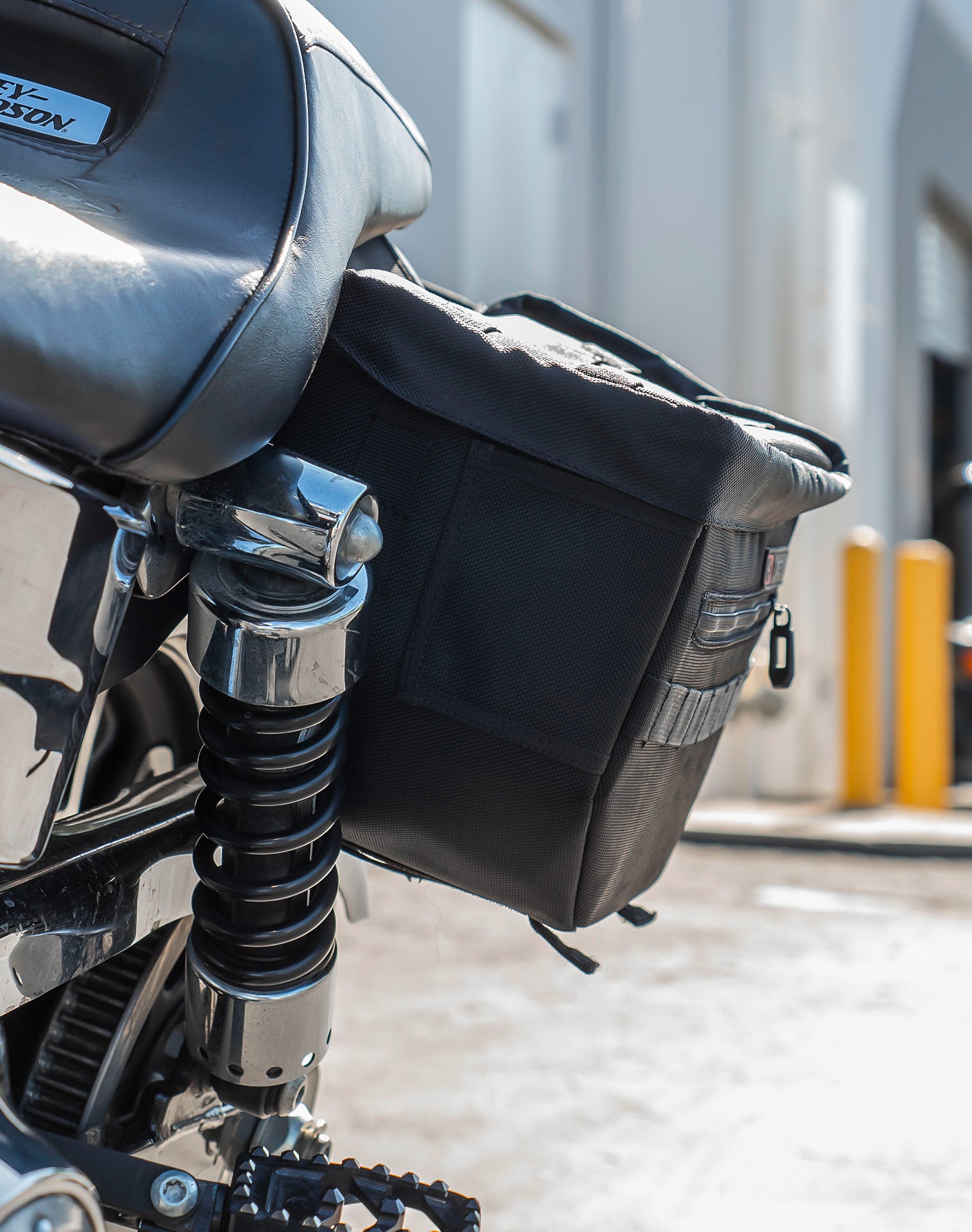 18L - Patriot Large Motorcycle Throw Over Saddlebags for Harley Dyna Low Rider FXDL/I v3