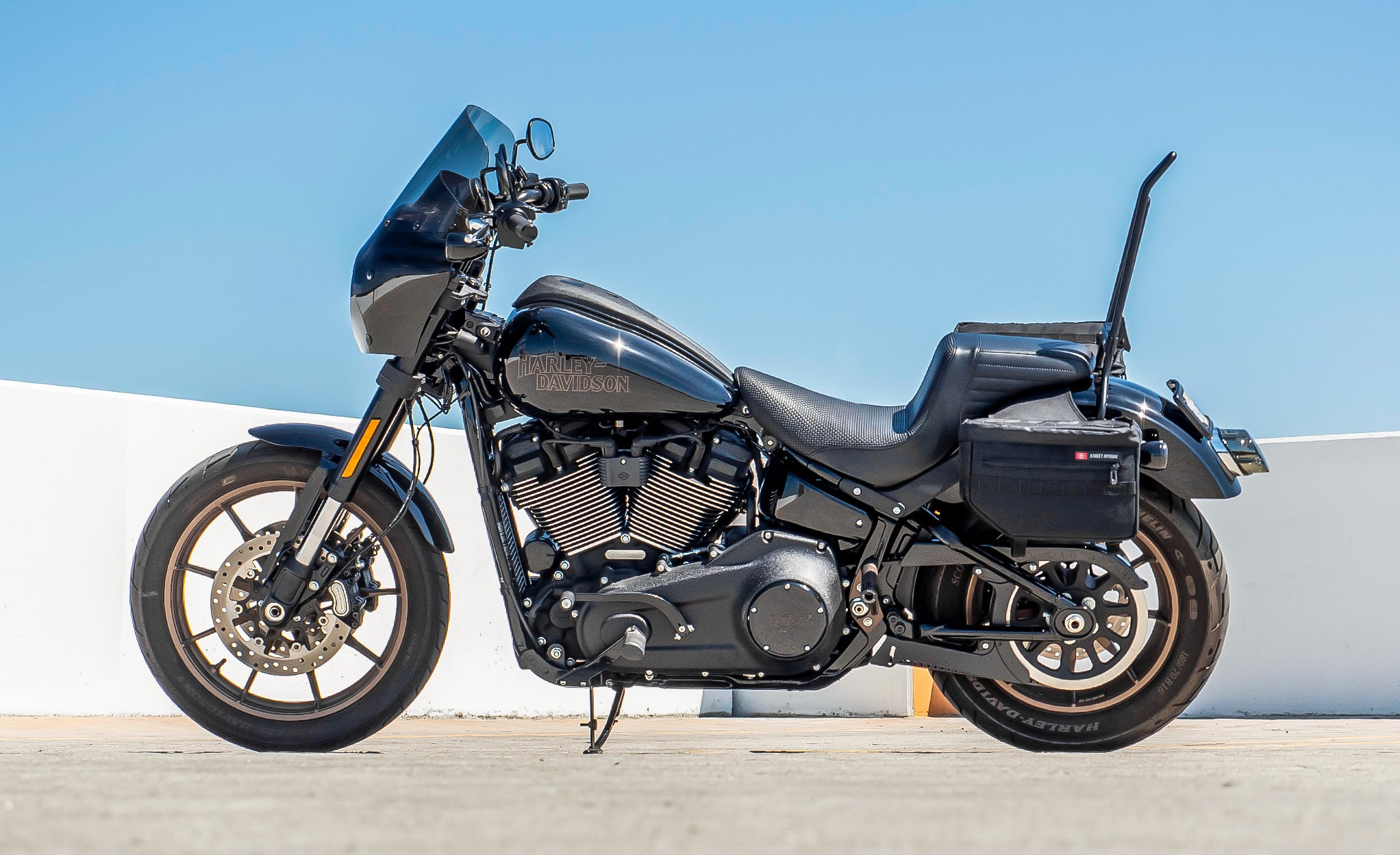 18L - Patriot Large Motorcycle Throw Over Saddlebags for Harley Softail Low Rider S FXLRS @expand