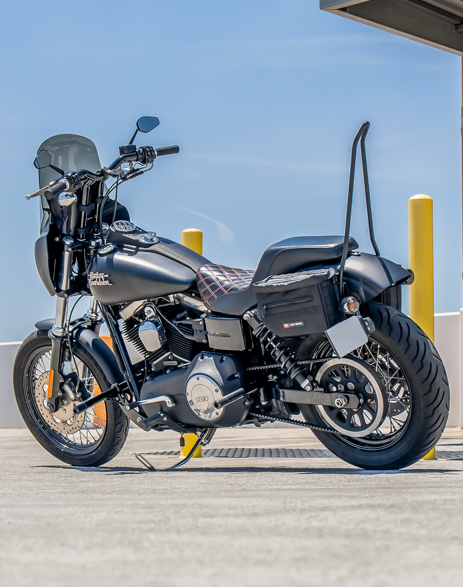 8L - Patriot Small Throw Over Saddlebags for Harley Dyna Street Bob FXDB v1