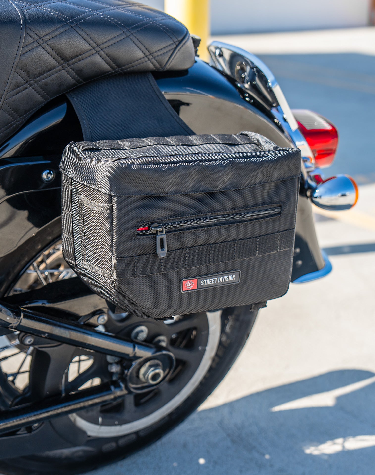 10L - Patriot Small Throw Over Saddlebags for Harley Softail Heritage FLHC/S