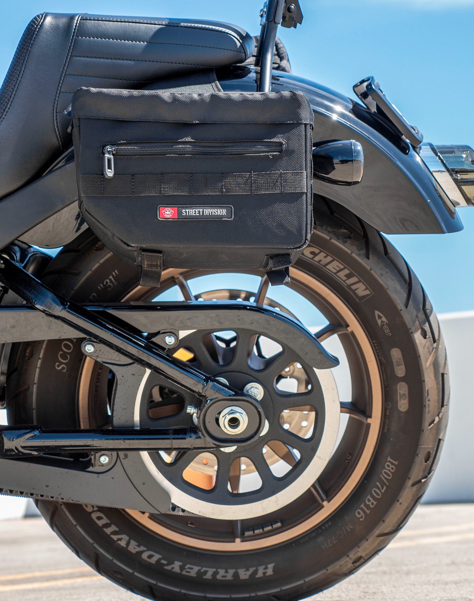 8L - Patriot Small Throw Over Saddlebags for Harley Softail Low Rider S FXLRS v3