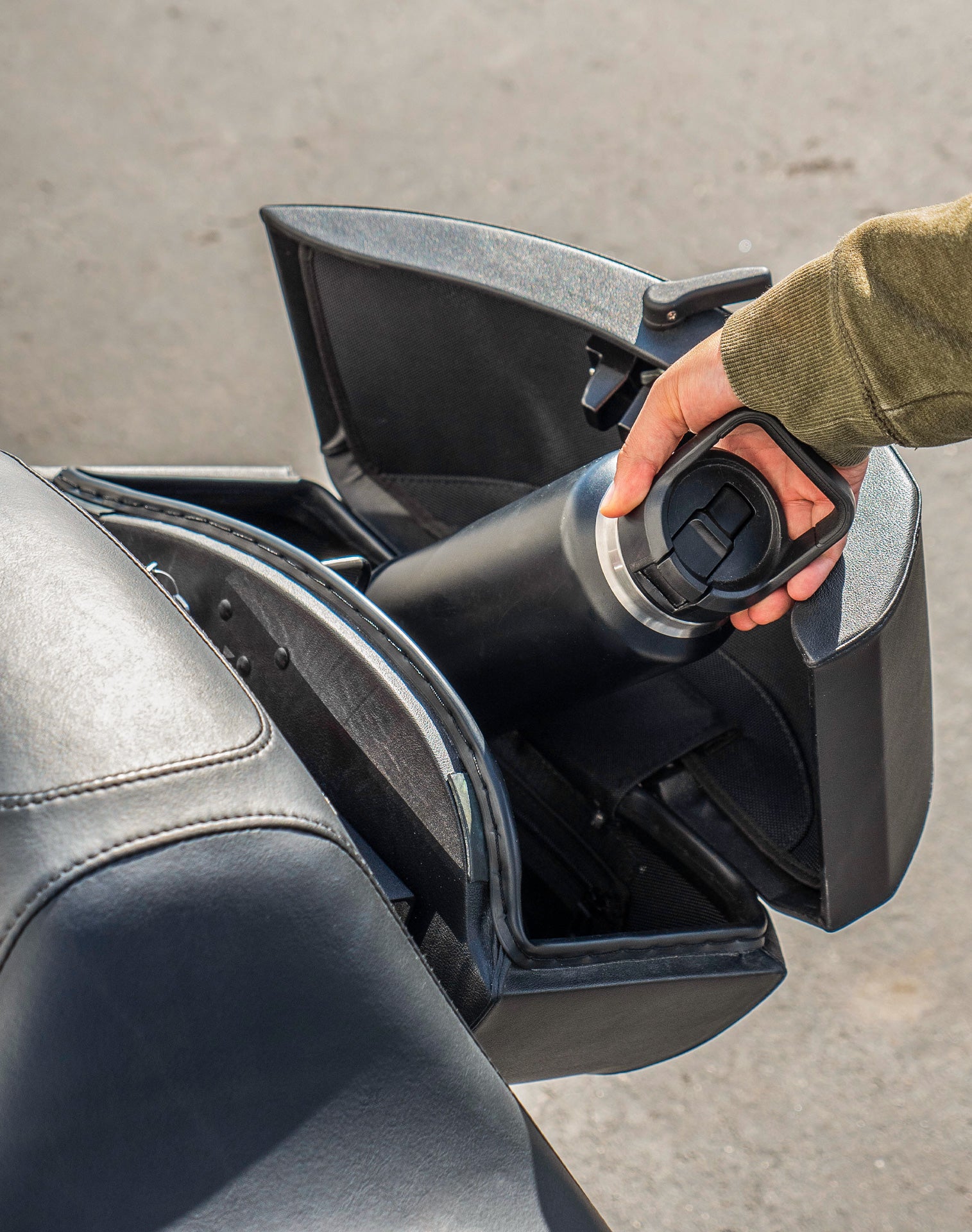 28L - Phantom Large Leather Wrapped Motorcycle Hard Saddlebags For Harley Softail Deluxe FLSTN/I v4