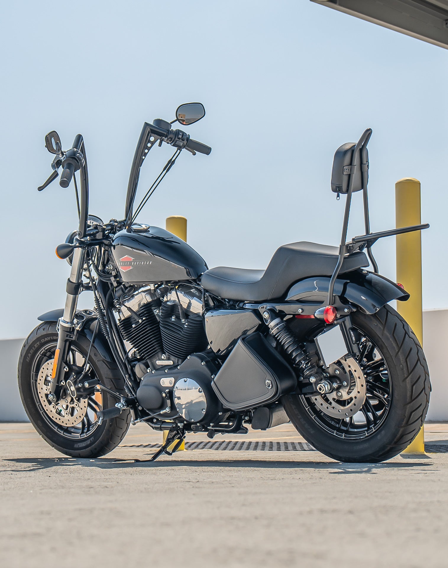 3L - Sprinter Harley Sportster Motorcycle Swing Arm Bag v1