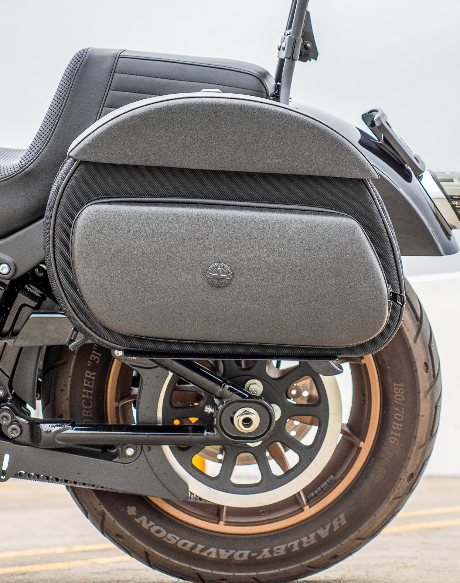 30L - Stealth Quick Mount Saddlebags for Harley Davidson Softail Low Rider S FXLRS v2