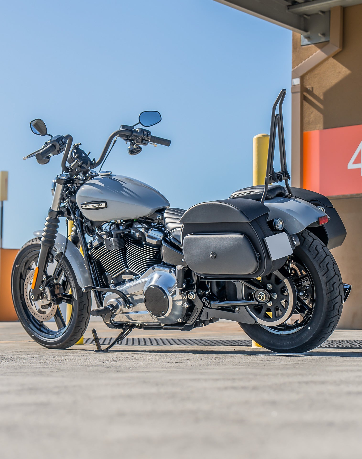 30L - Stealth Large Quick Mount Saddlebags for Harley Davidson Softail Street Bob FXBB Life Style