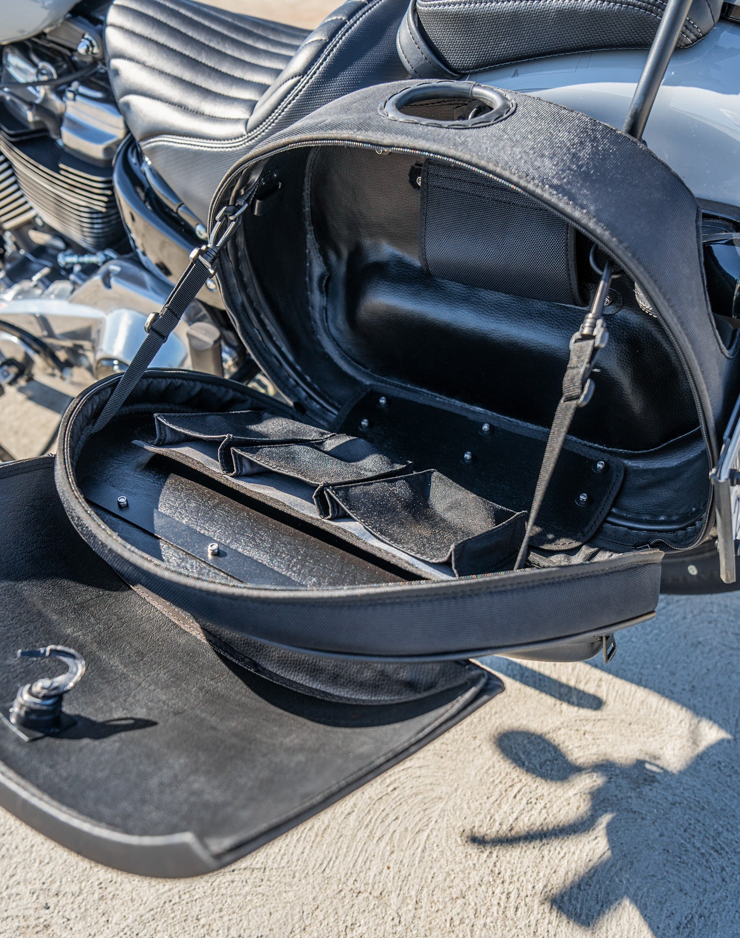 30L - Stealth Large Quick Mount Saddlebags for Harley Davidson Softail Street Bob FXBB Life Style