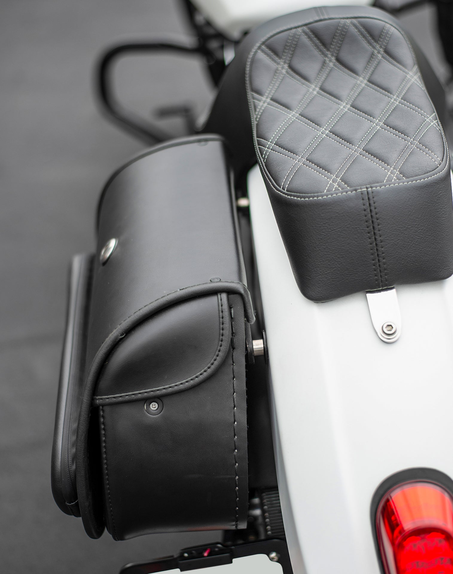 12L - Tomahawk Small Indian Scout Leather Motorcycle Solo Saddlebag Life Style