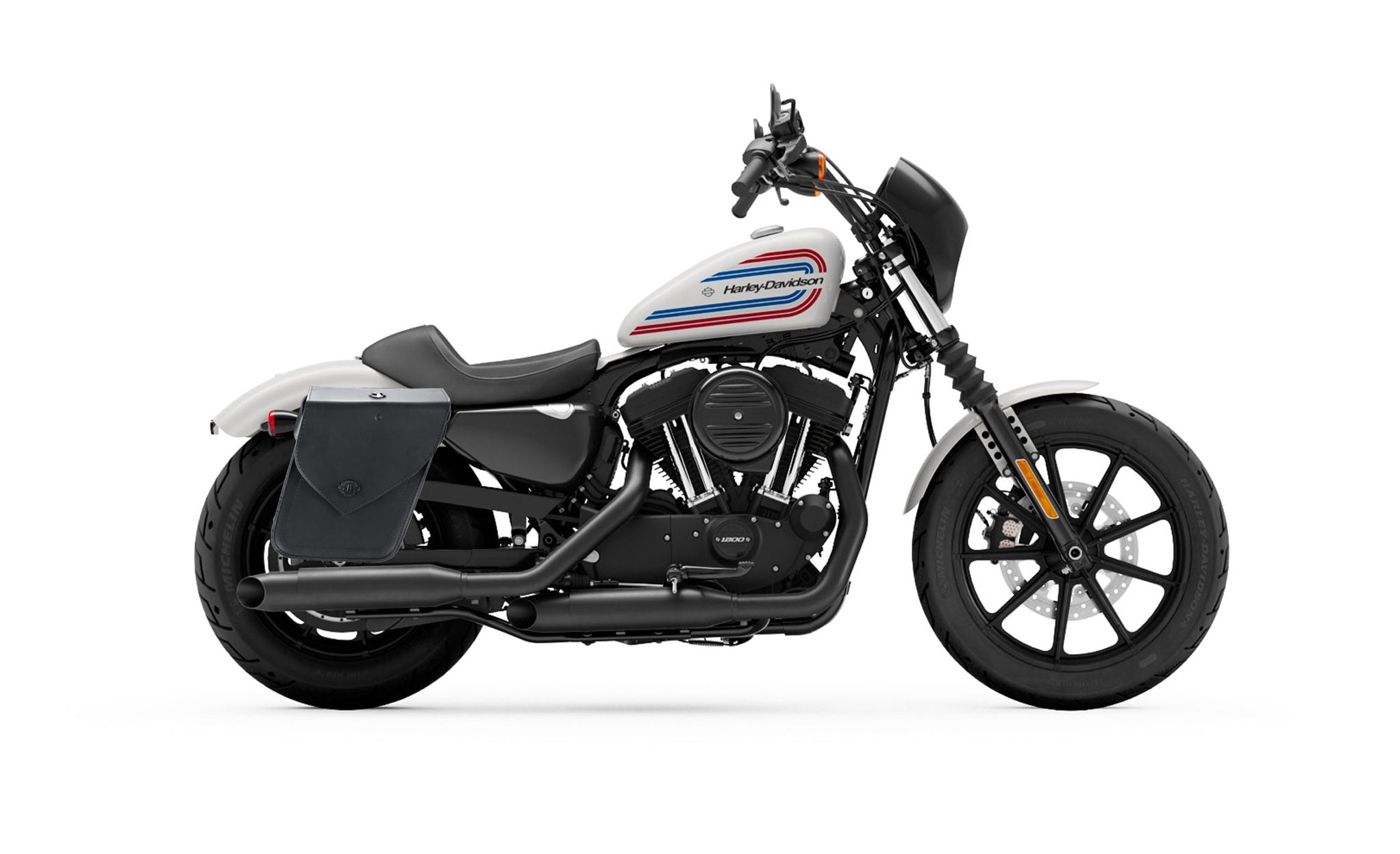 Viking Dark Age Compact Plain Medium Leather Motorcycle Saddlebags For Harley Sportster 1200 Iron Xl1200Ns on Bike Photo @expand