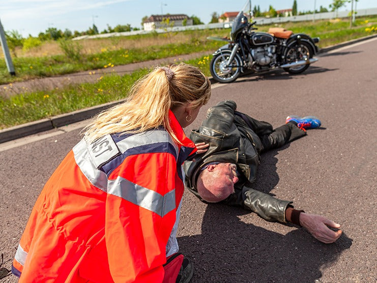 10 Tips on How to Survive a Motorcycle Crash