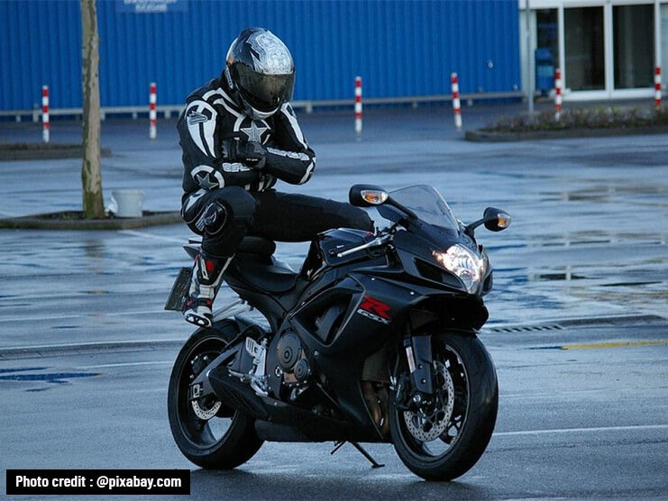 15 Annoying Things Motorcyclists Should Stop Doing