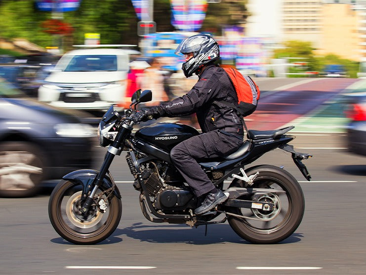 20 Motorcycle Safety Tips for City Travel