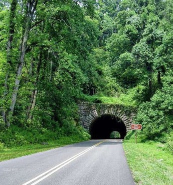 Best Motorcycle Roads & Destinations in Kentucky, United States