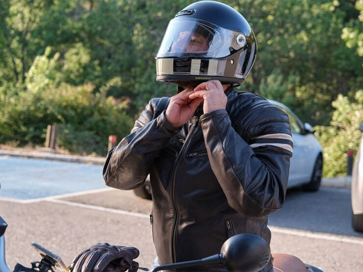 How Should a Motorcycle Helmet Fit?