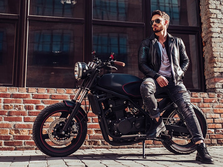 How to Style Your Hair for Motorcycle Riding