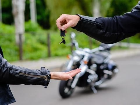 Motorcycle Rental: Tips to Rent a Harley-Davidson Cruiser Motorcycle