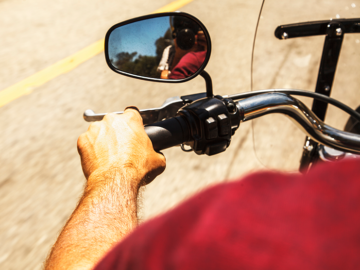Advantages of Motorcycle Mirrors and How to Make Full Use of Them