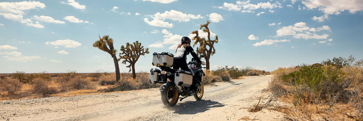 Suzuki V-Strom 650 Adventure Touring Hard Side Cases - VikingBags