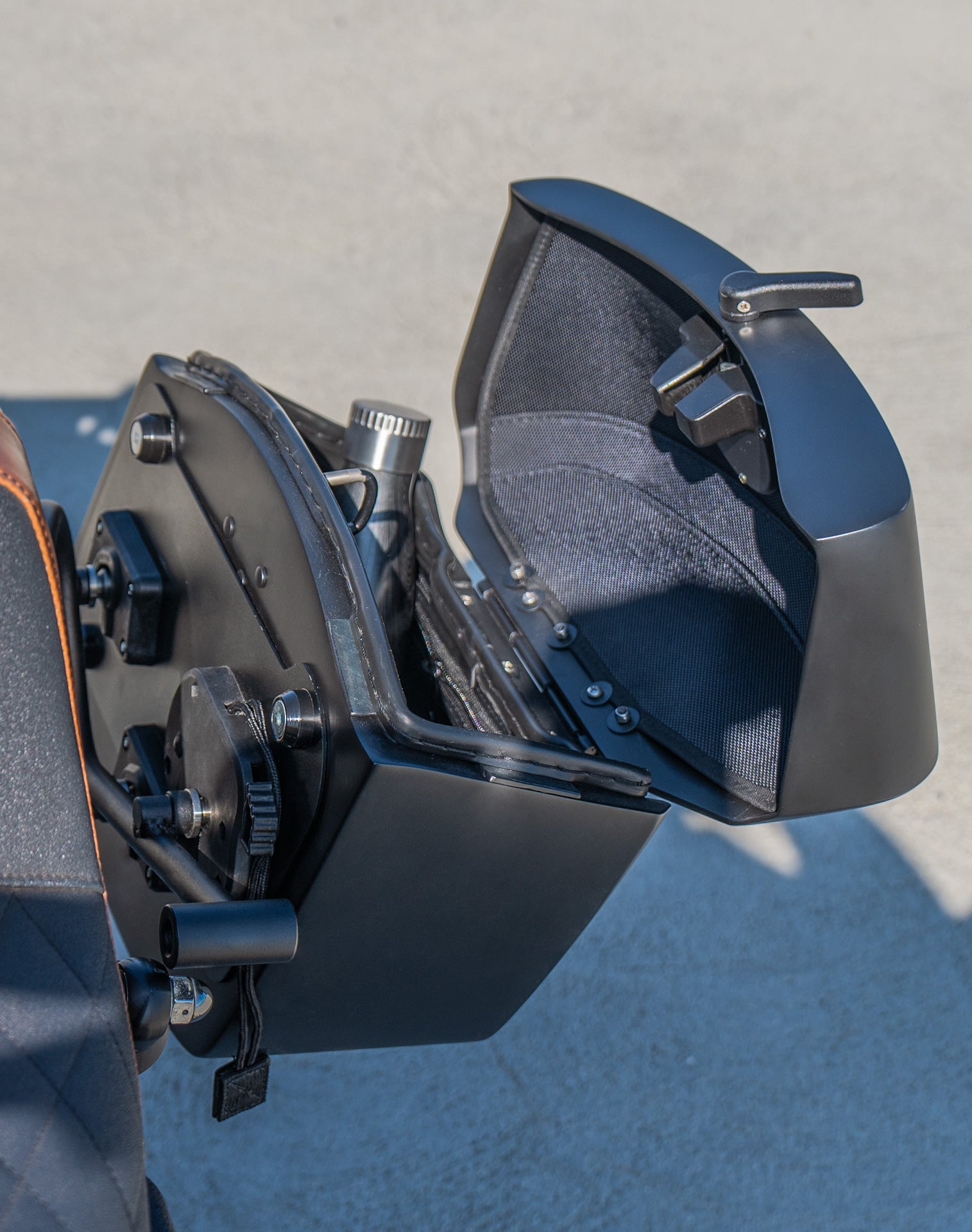 12L - Ironclad Quick Mount Medium Harley Dyna Super Glide FXD Matte Hard Solo Saddlebag (Left Only) Lifestyle