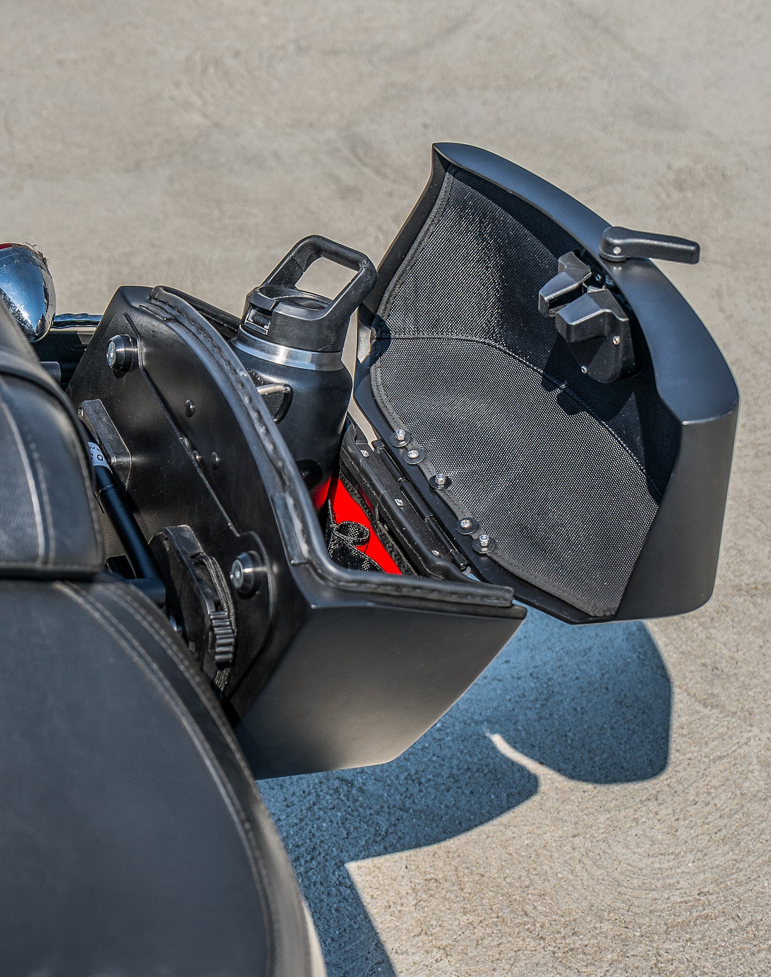 12L - Ironclad Quick Mount Medium Harley Softail Fat Boy FLFB/S Matte Hard Solo Saddlebag (Left Only) Life Style 4