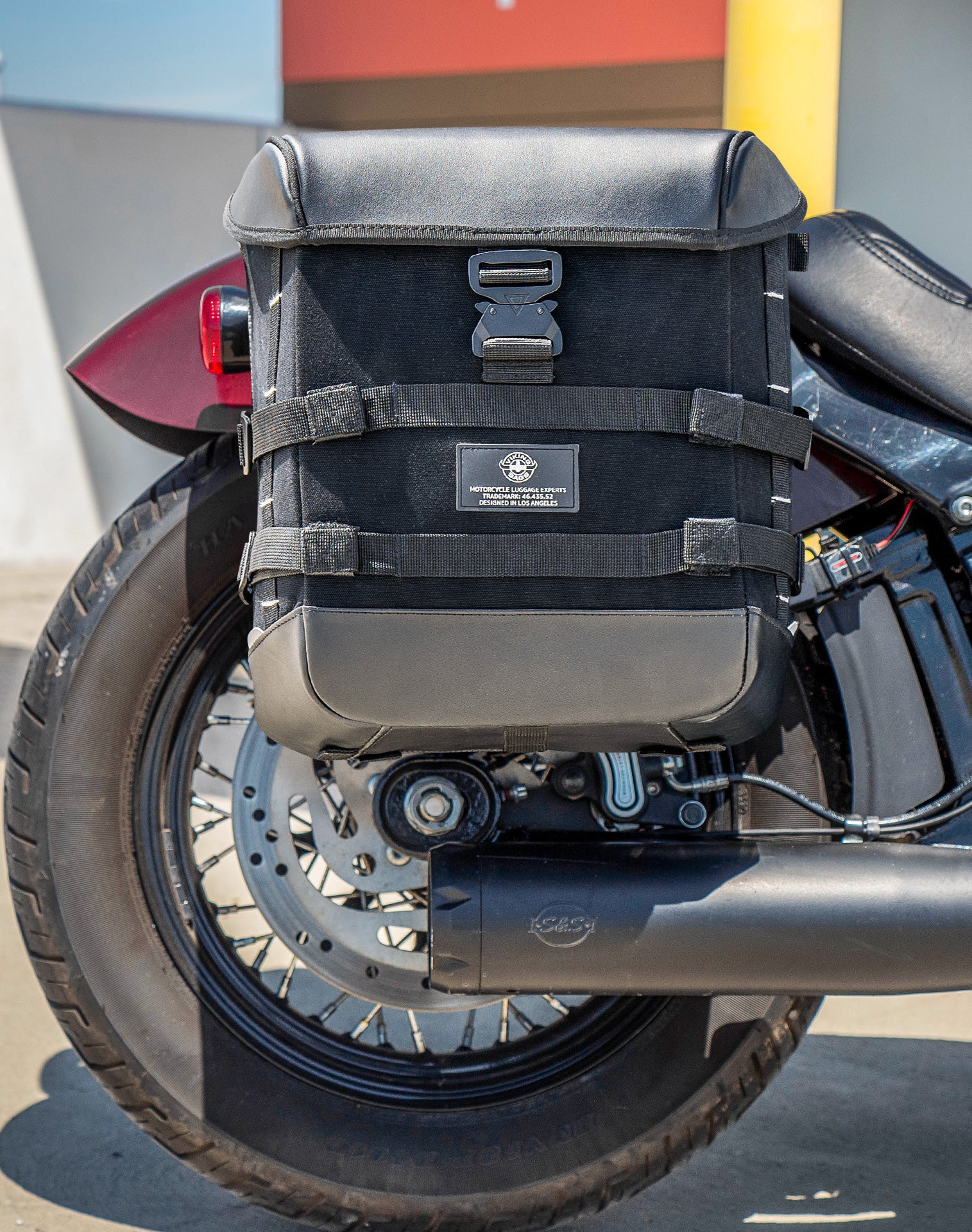 15L - Incognito Quick Mount Medium Harley Softail Slim FLSL Solo Saddlebag (Right Only) v2