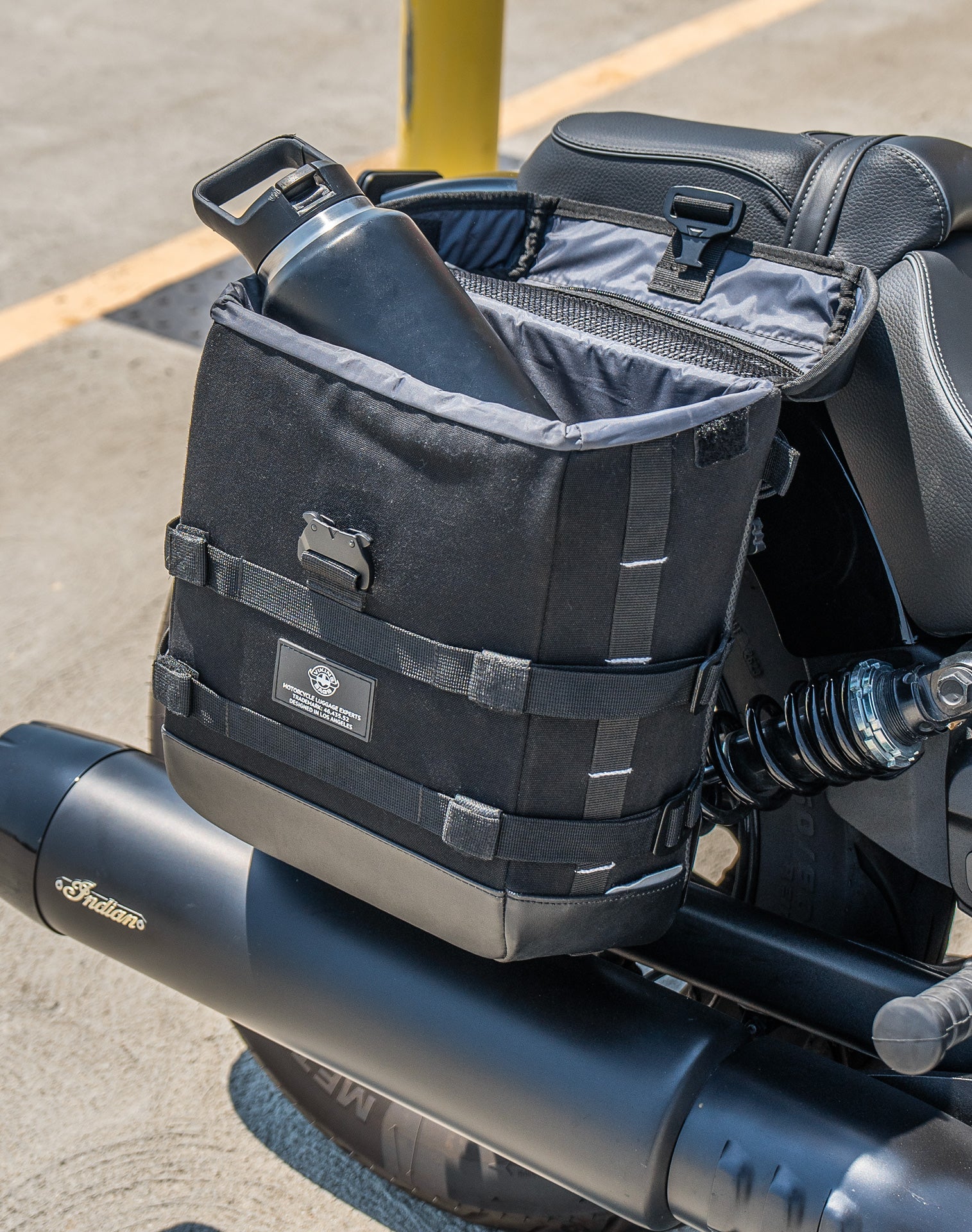 15L - Incognito Quick-Mount Medium Indian Scout Sixty Bobber Solo Saddlebag (Right Only) Life style